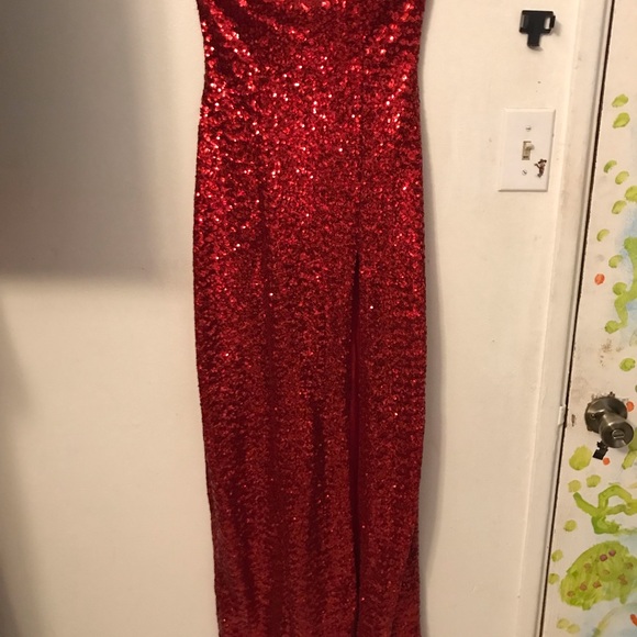 Sexy red long slit evening gown! Size small to medium!Great condition! - Picture 7 of 7